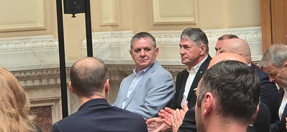 „«Steau» București, apoi Steaua «Budapest». După finală, întreaga lume a reținut numele campioanei” » Eroilor de la Sevilla le-au fost înmânate monede aniversare