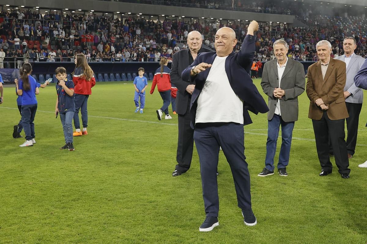 Victor Pițurcă, mesaje tari la sărbătoarea Stelei: „Chiar dacă ministrul nu va mai fi în funcție...” + „E o problemă că este Ianis Hagi la echipa națională”