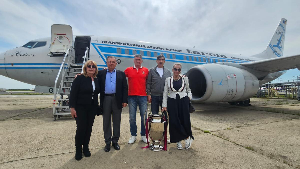 Ce a făcut Victor Pițurcă cu tricoul purtat în finala istorică de la Sevilla: „Cred că m-am enervat, eram înapoiați atunci”
