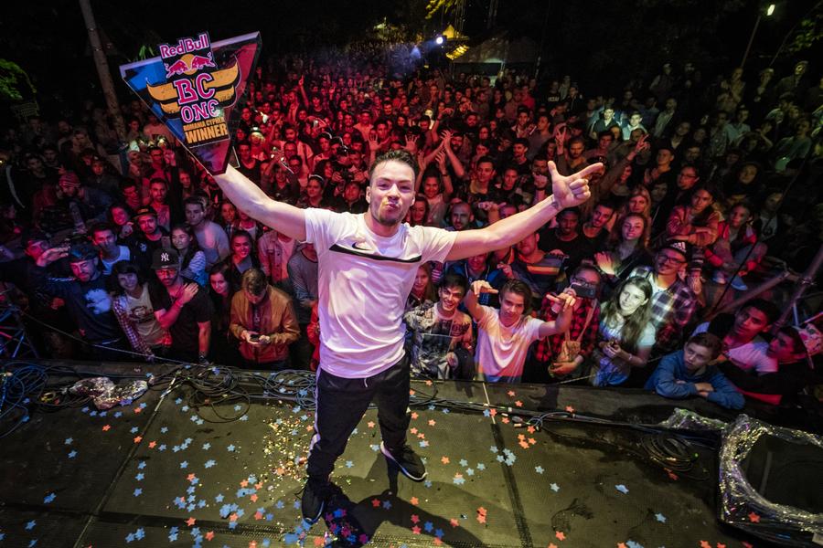Marius Mateș la Red Bull BC One „Dansam la ora două în dormitorul de 12 metri pătrați” » Culisele sportului ajuns la Jocurile Olimpice: „Curgea transpirația pe jos, alunecai...”