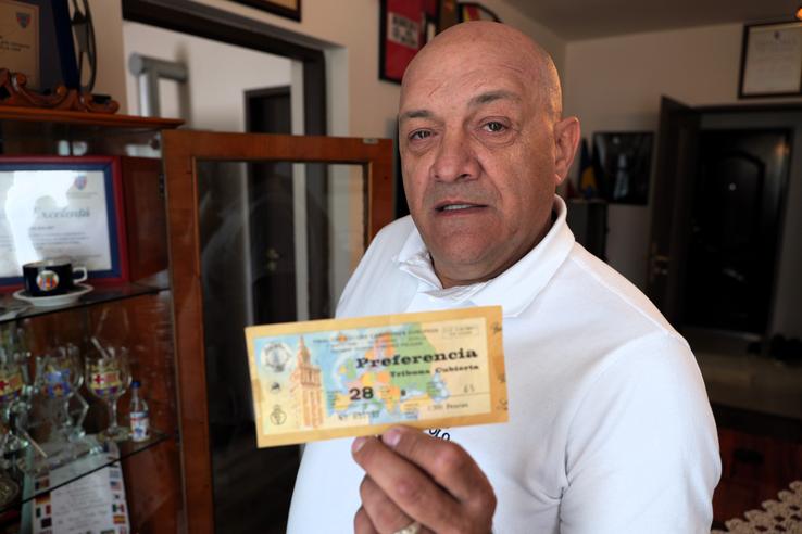 Acasă la Gabi Balint, cu un bilet la Barcelona - Steaua, foto: Andrei Furnigă / GSP