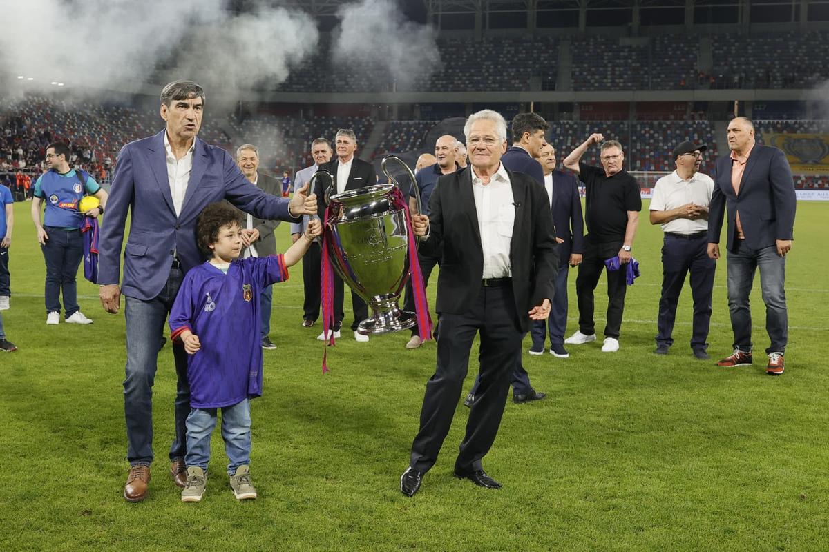Victor Pițurcă, mesaje tari la sărbătoarea Stelei: „Chiar dacă ministrul nu va mai fi în funcție...” + „E o problemă că este Ianis Hagi la echipa națională”