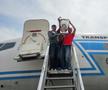 Victor Pițurcă ți Ștefan Iovan, reîntâlnire emoționantă după 40 de ani cu echipajul Tarom care i-a adus de la Sevilla / Facebook Steaua București