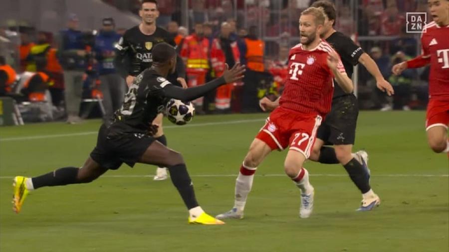 Hențul lui Nuno Mendes / Foto: captură Legenda lui Bayern suspectează o conspirație împotriva bavarezilor