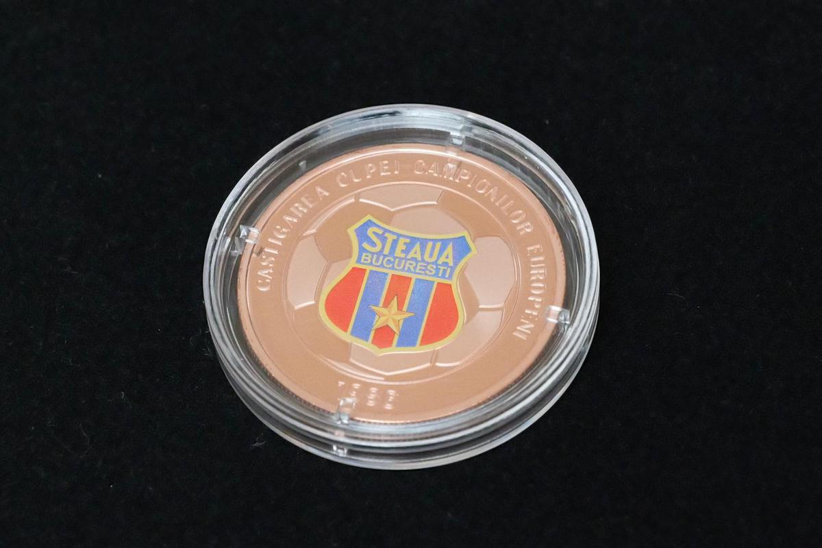 „«Steau» București, apoi Steaua «Budapest». După finală, întreaga lume a reținut numele campioanei” » Eroilor de la Sevilla le-au fost înmânate monede aniversare