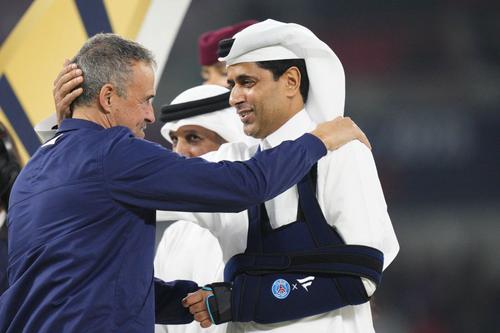 Luis Enrique, împreună cu președintele lui PSG, Nasser Al-Khelaifi / Foto: Imago