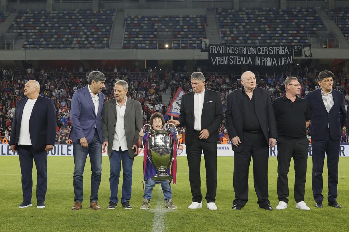 Legendele de la Sevilla, pe gazonul din Ghencea, la 40 de ani de la câștigarea CCE // foto: Cristi Preda (GSP)