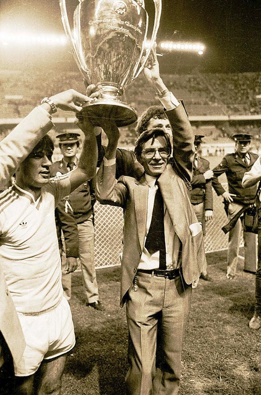 Miliardarul grec Iorgos Vardinoianis a fost alături de Steaua de-a lungul întregului traseu spre Cupa Campionilor 1986 Anghel Iordănescu, interviu de colecție la 40 de ani de la Sevilla: „N-am vrut să execut penalty fiindcă-mi tremurau picioarele” + Episod fabulos cu Mircea Lucescu în vestiar: „Băbăciune!”