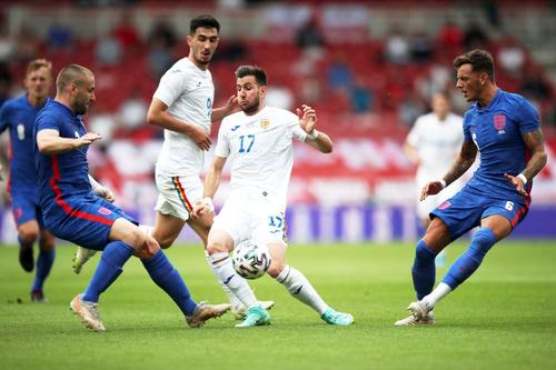 Ben White, primul din dreapta // foto: Guliver/gettyimages