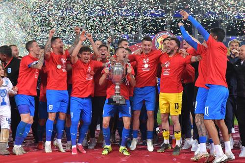 CS Universitatea Craiova supune la vot postul de președinte, ocupat în prezent de Sorin Cârțu (65 de ani). Abonații clubului din Bănie urmează să aleagă noul conducător în perioada 14 martie 2022 – 27 martie 2022.