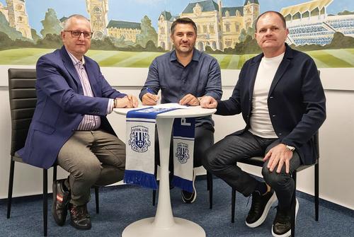 Claudiu Niculescu, prezentat la Poli Iași // foto: Facebook @ FC Politehnica Iasi
