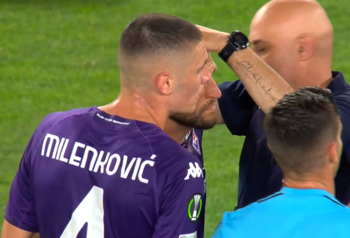 Biraghi, plin de sânge după ce a fost lovit de suporteri la finala Conference League dintre Fiorentina și West Ham