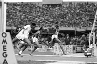 Jim Hines, primul sprinter care a coborât sub bariera celor 10,00 s la 100 de metri, a încetat din viață, lăsând în urmă multe povești savuroase