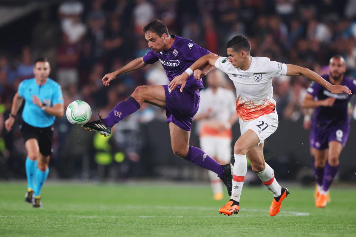Direct în istorie » Primul fotbalist care cucerește Liga Campionilor, Europa League și Conference League