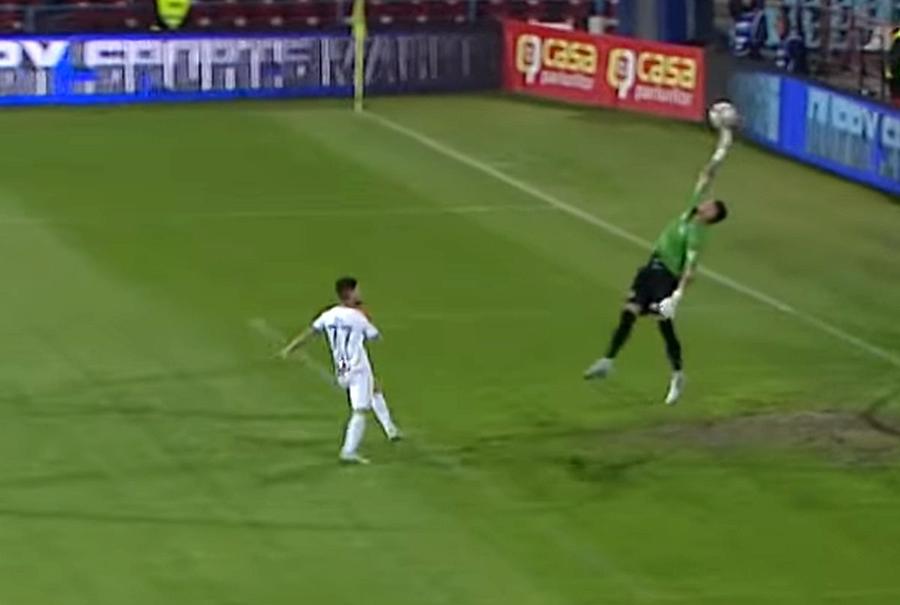Relu Stoian nu a putut respinge balonul, iar Octavian Ursu l-a împins în plasă Oțelul a transferat fotbalistul care i-a „dăruit” 3 puncte în play-off