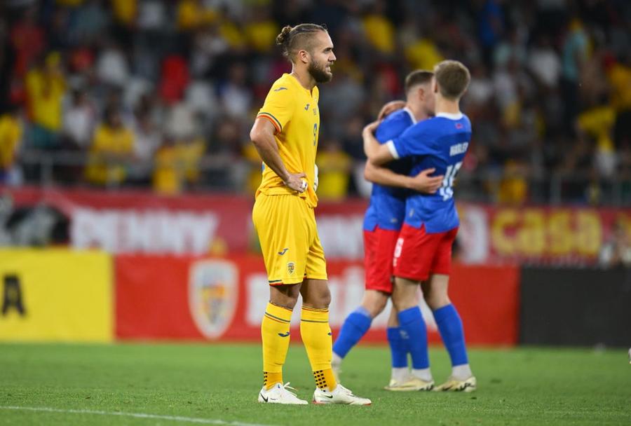 George Pușcaș, după România - Liechtenstein 0-0/ foto: Raed Krishan (GSP) Atenție, s-a furat tricoul naționalei
