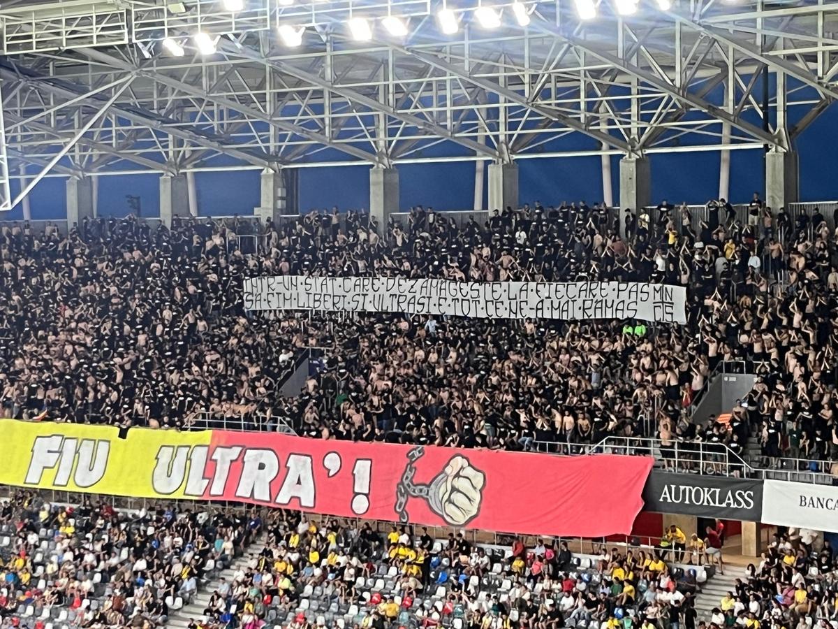 Ce s-a întâmplat pe gazon, la un minut după România - Liechtenstein