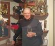 Emeric Ienei, alături de trofeele sale, foto: GSP