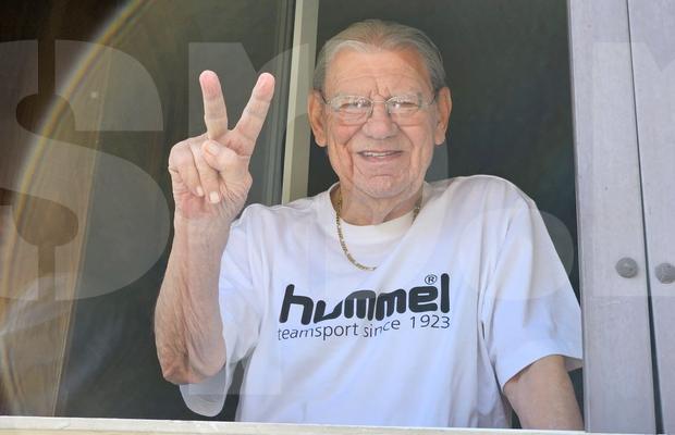 În drum spre Germania, echipa GSP a oprit pe la marele Emeric Ienei, care a transmis un mesaj din suflet pentru naționala României: „Speranța este și va fi! Coman e favoritul meu”