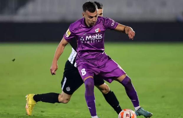 Rapid, primul transfer din „era Lennon” » Șucu l-a semnat pe căpitanul unei echipe care a retrogradat!