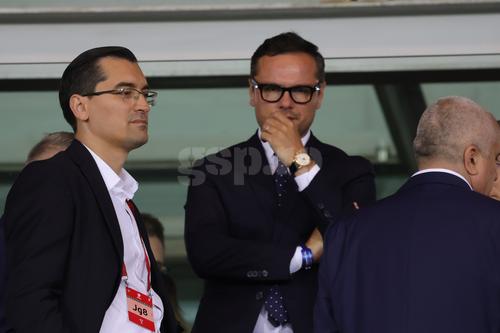 Răzvan Burleanu, alături de Vlad Munteanu, în tribune la meciul Austria - România 2-1, foto: Ionuţ Iordache (GSP.ro)