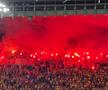 Ultrașii de la „Uniți sub tricolor” au aprins zeci de torțe în Austria - România. Foto: Andrei Crăițoiu (GSP.RO)