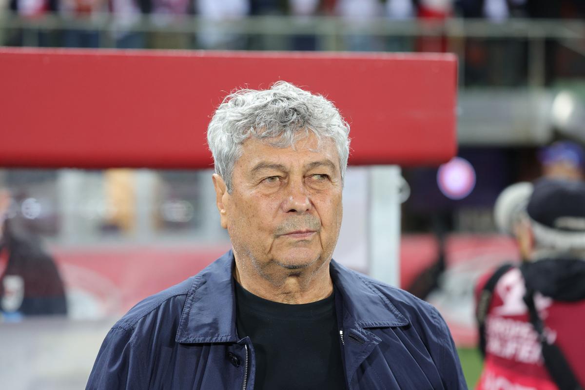 Lucescu n-a scăpat de ce se temea! Căpitanul naționalei va lipsi la meciul cu Cipru