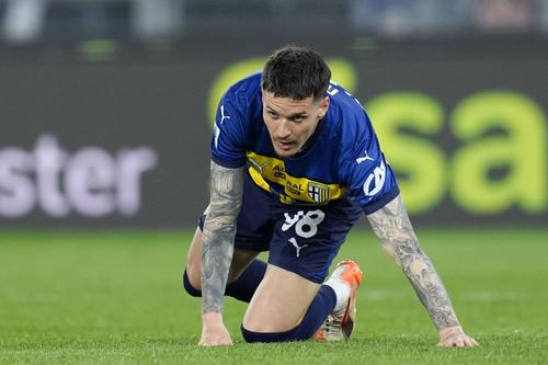 Dennis Man are 142 de meciuri la Parma, 28 de goluri și 17 assisturi în patru sezoane și jumătate / Foto: Imago