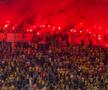 Ultrașii de la „Uniți sub tricolor” au aprins zeci de torțe în Austria - România. Foto: Andrei Crăițoiu (GSP.RO)