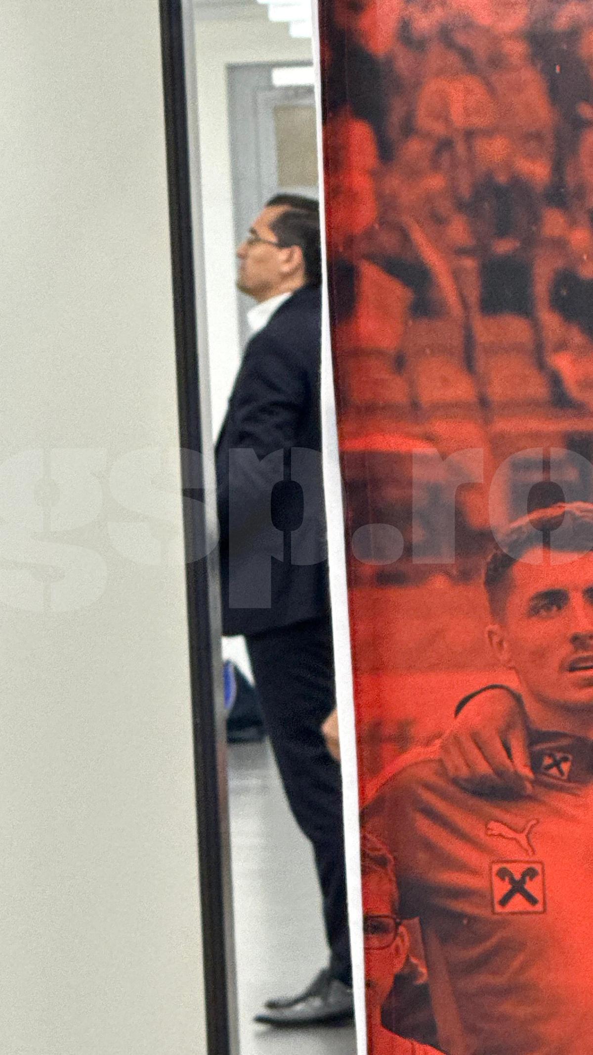 Ce s-a întâmplat imediat după fluierul final din Austria - România: cadre cu Lucescu, Stanciu și Burleanu