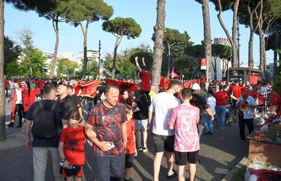 Cod „roșu” la Tirana! Sârbii se plâng de tratamentul primit în Albania