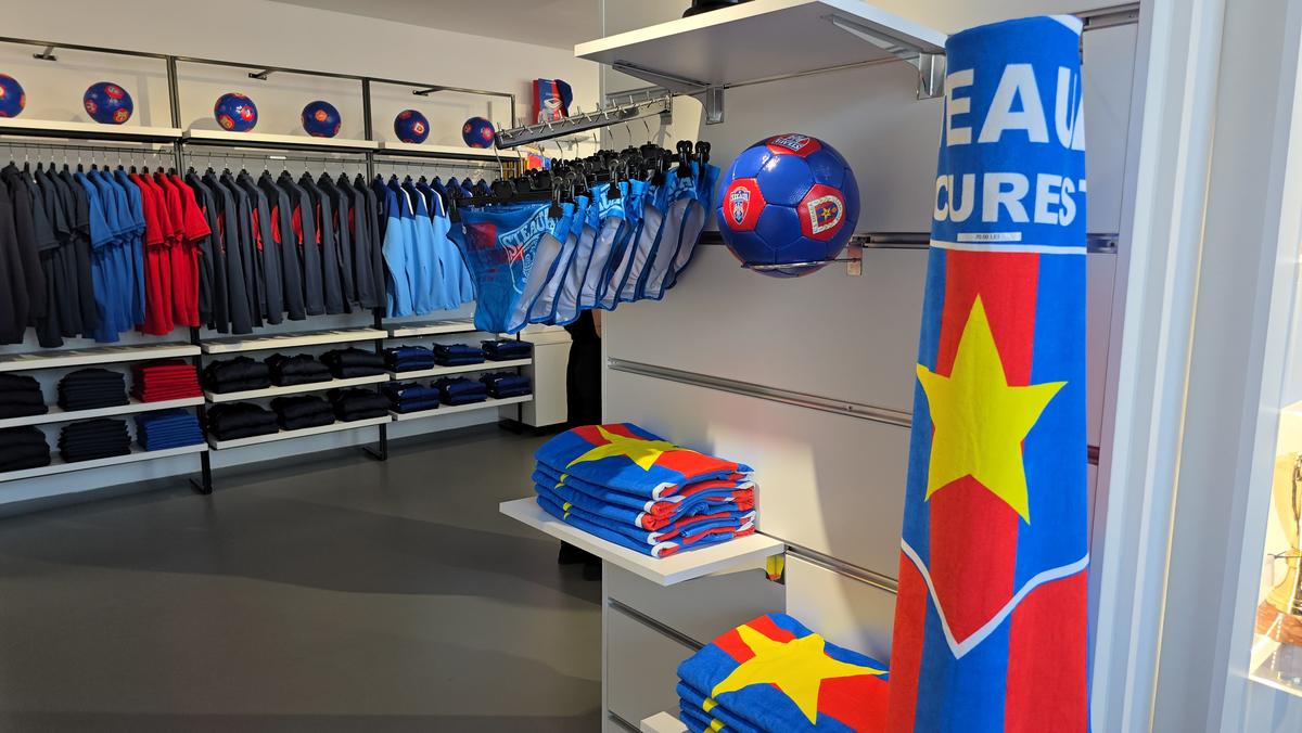 Deschiderea magazinului oficial al Stelei