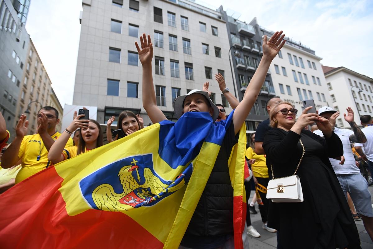 Fanii României în Stephansplatz, Viena