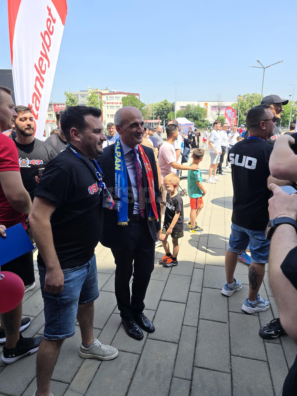 Talpan, în Ghencea, la aniversarea Stelei