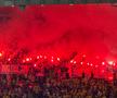 Ultrașii de la „Uniți sub tricolor” au aprins zeci de torțe în Austria - România. Foto: Andrei Crăițoiu (GSP.RO)