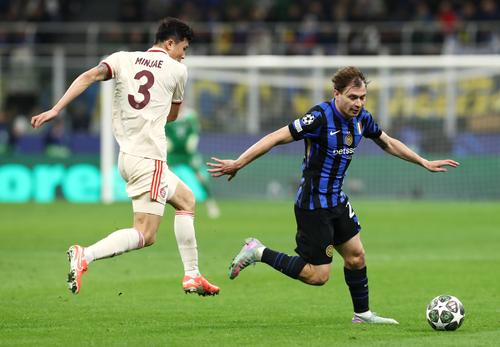 Kim Min-Jae (stânga) este dorit de Max Allegri la AC Milan // FOTO: Getty Images