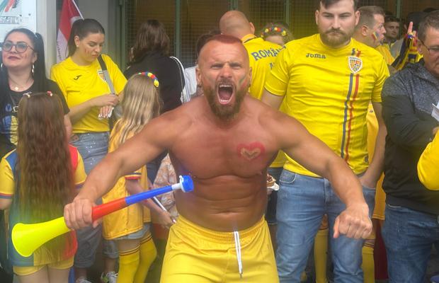 10 imagini EPICE înainte de Austria - România: fanii „tricolori” din „Zidul Galben” chiar au imaginație! GALERIE FOTO
