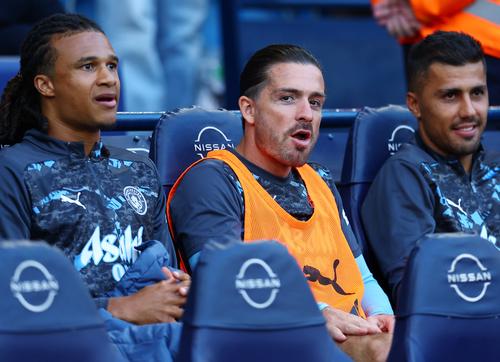 Jack Grealish (centru)a fost scos la vânzare de Guardiola // FOTO: Imago Images