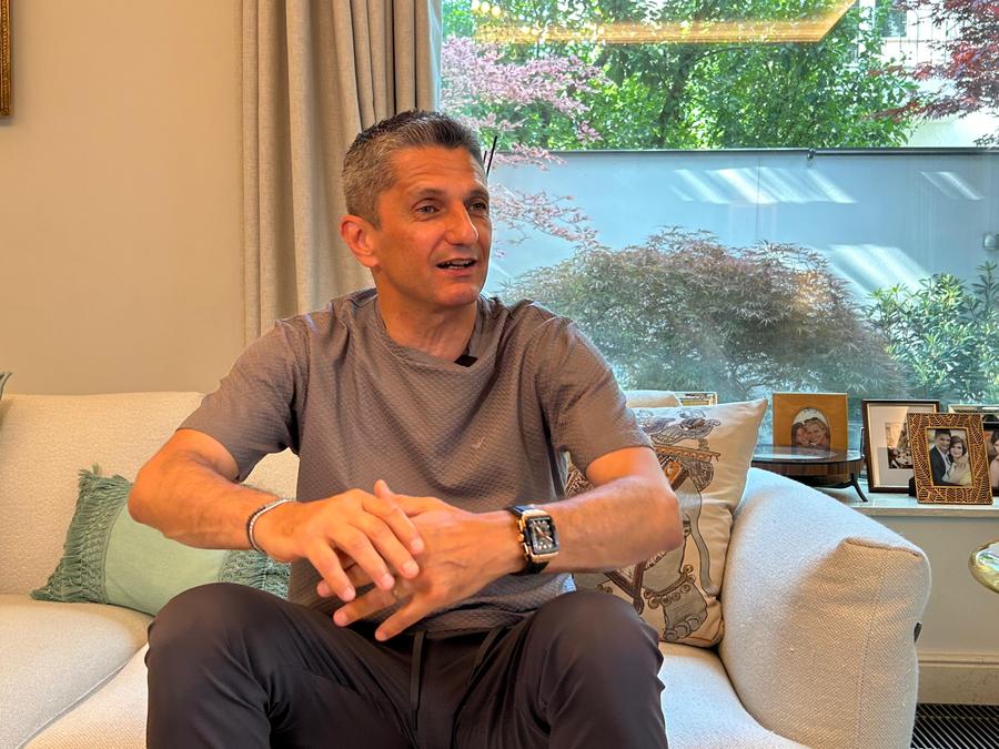Răzvan Lucescu rememorează evenimentele incredibile petrecute în jurul finalei Cupei României 1988, Steaua - Dinamo Foto: Valentin David (GSP) Mircea Lucescu cere oficial întoarcerea la Dinamo a Cupei României 1988, finală abandonată de Steaua la ordinul lui Valentin Ceaușescu » Gică Popescu îl susține, Răzvan Lucescu invocă ”un sistem mafiot”