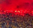 Ultrașii de la „Uniți sub tricolor” au aprins zeci de torțe în Austria - România. Foto: Andrei Crăițoiu (GSP.RO)