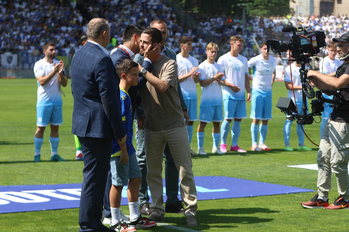 Miralem Pjanic, omagiat la retragerea din națională
