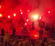 Ultrașii de la „Uniți sub tricolor” au aprins zeci de torțe în Austria - România. Foto: Andrei Crăițoiu (GSP.RO)