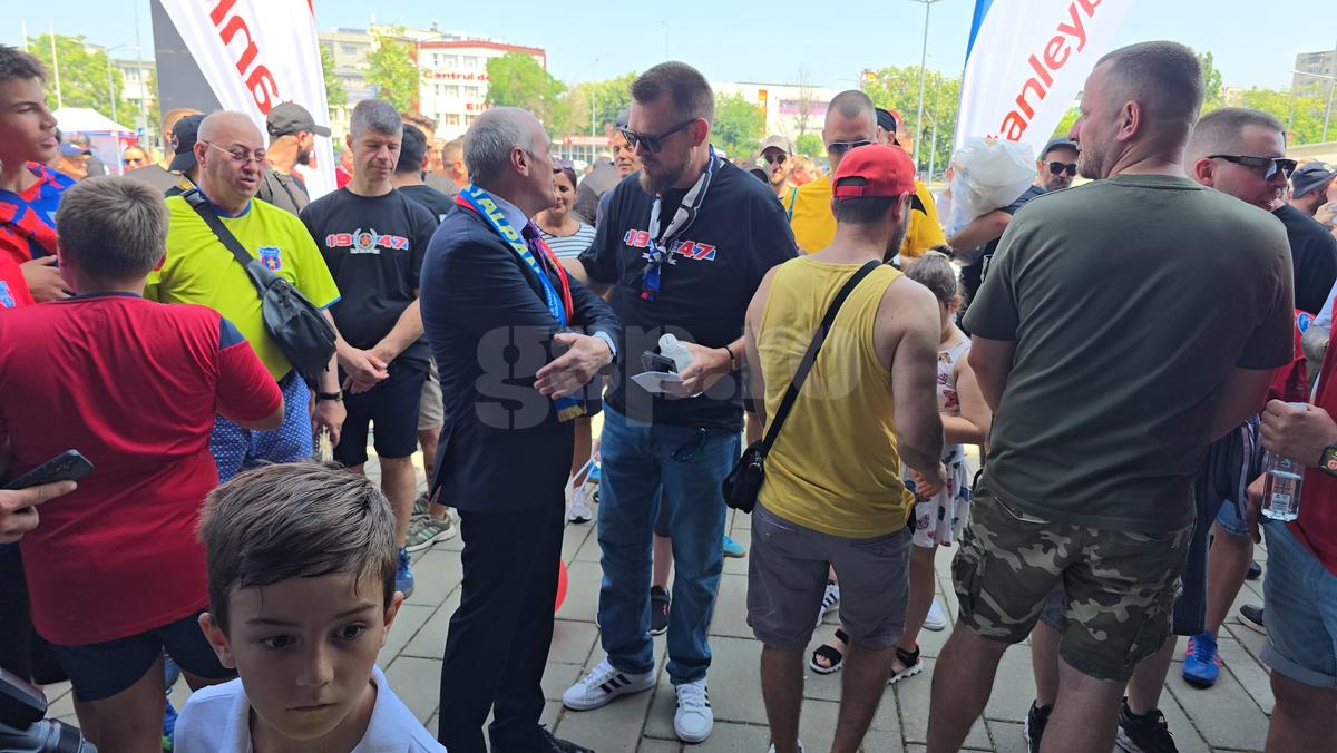 Talpan, în Ghencea, la aniversarea Stelei