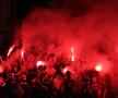 Ultrașii de la „Uniți sub tricolor” au aprins zeci de torțe în Austria - România. Foto: Ionuț Iordache (GSP.RO)