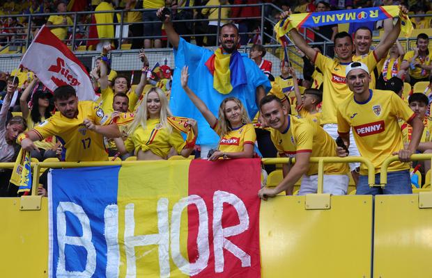 Tricourile galbene au invadat stadionul „Ernst Happel” » Românii le-au dat KO organizatorilor: peste 15.000 la meci