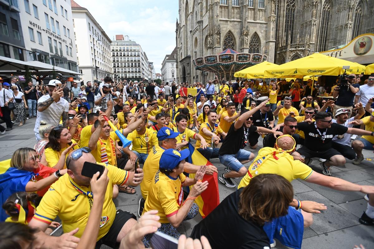 Fanii României în Stephansplatz, Viena