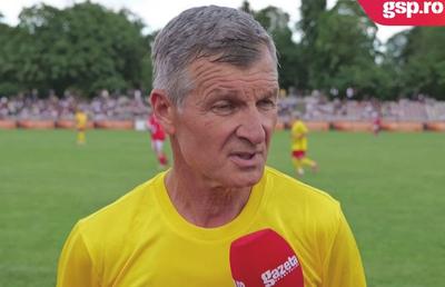 Ioan Ovidiu Sabău a jucat azi la Făgăraș și a vorbit despre amicalul României: „Se transformă când e antrenat de Hagi”