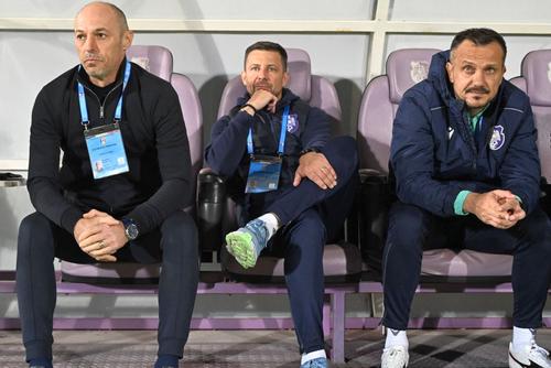 Marius Suller, în centrul imaginii, va ajunge la Rapid / Sursă foto: Imago Images
