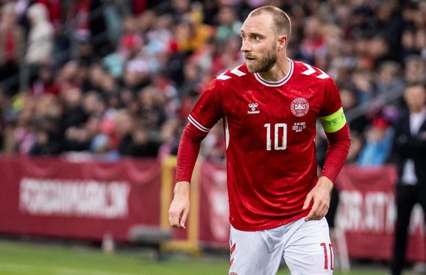 Prima reacție a lui Christian Eriksen după ce s-a prăbușit pe teren la amicalul Danemarca - Ucraina