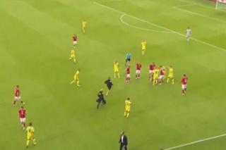 Christian Eriksen s-a prăbușit din nou pe teren, meci abandonat. Ultimele vești